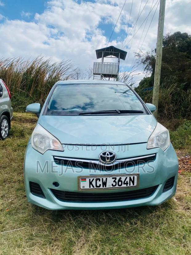 Toyota Ractis 2013 Green