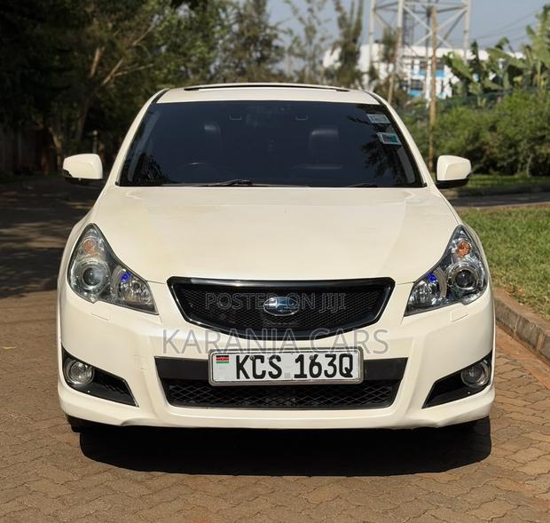 Subaru Legacy 2.5i 2011 White