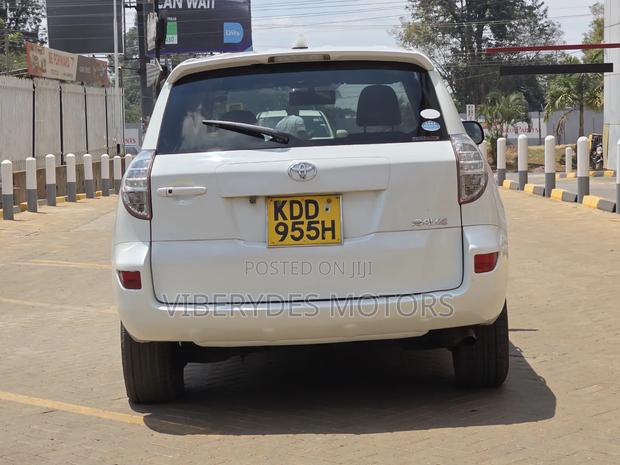 Toyota RAV4 2014 White