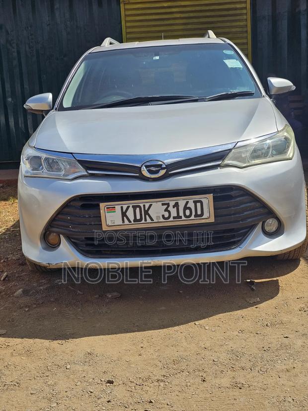 Toyota Corolla Fielder 2015 Silver