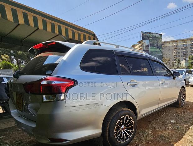 Toyota Corolla Fielder 2015 Silver