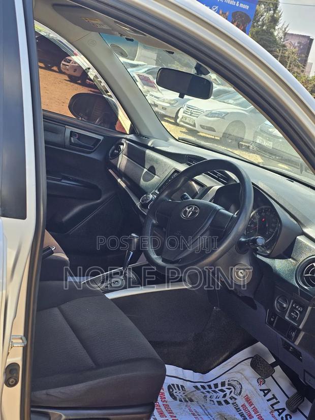Toyota Corolla Fielder 2015 Silver
