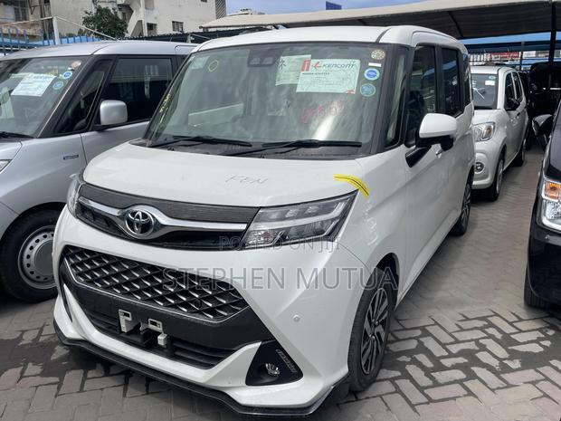 Toyota Tank 2019 White