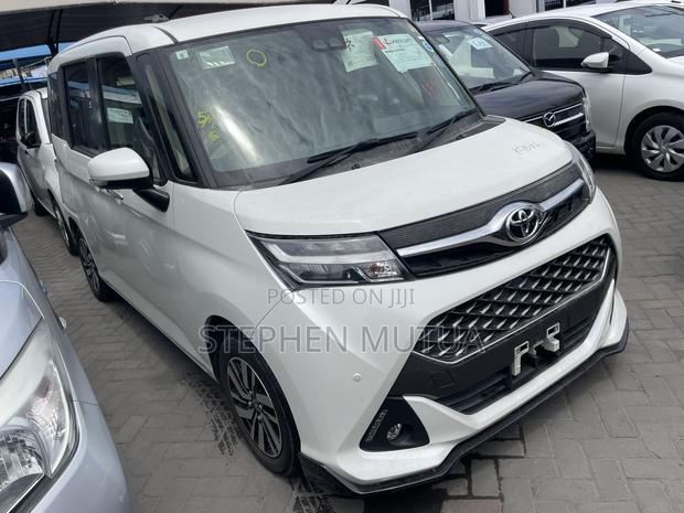Toyota Tank 2019 White