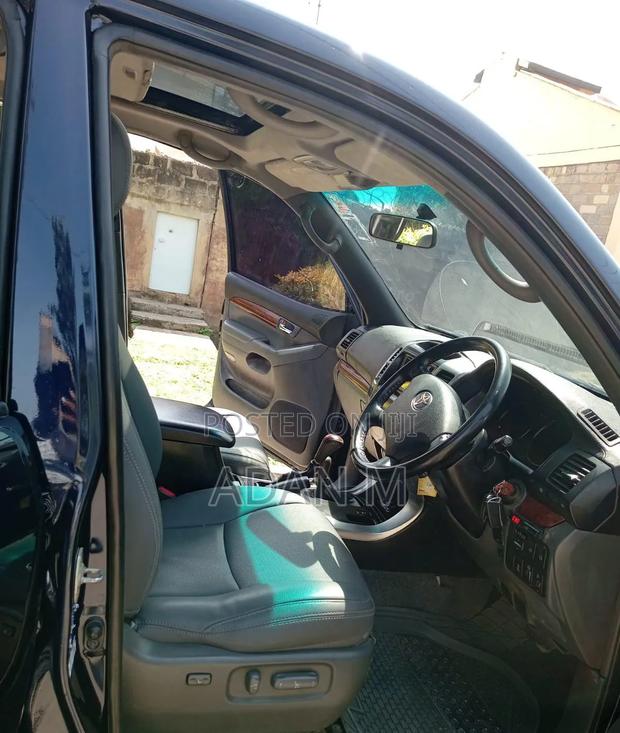Toyota Land Cruiser Prado 2007 Black