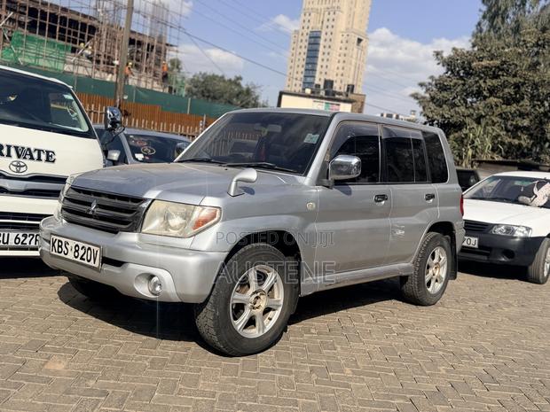 Mitsubishi Pajero IO 2006 Silver