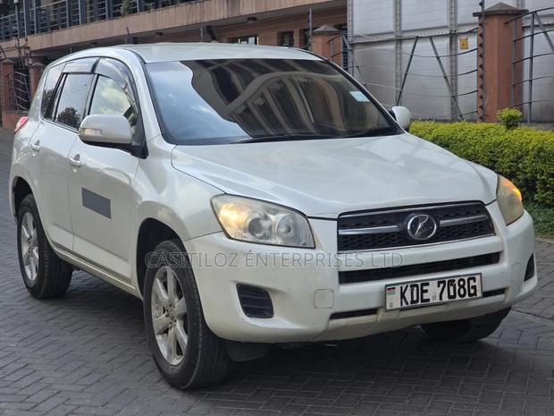 Toyota RAV4 2014 White