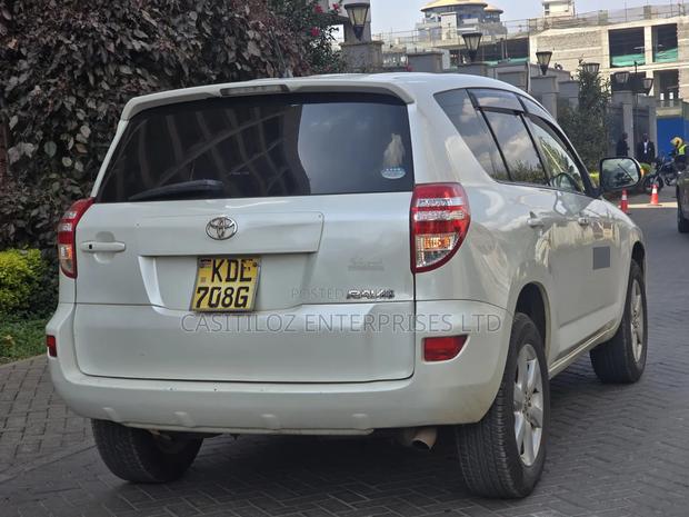 Toyota RAV4 2014 White