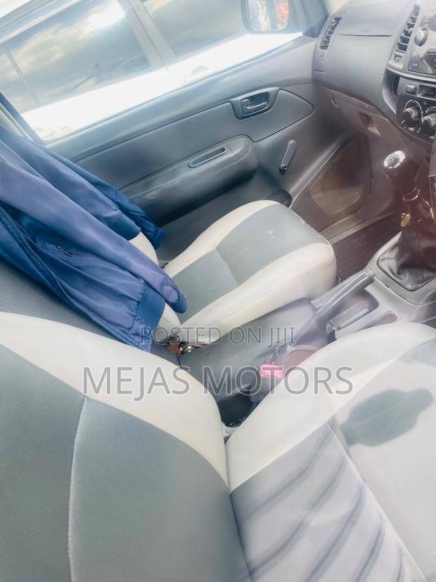 Toyota Hilux 2014 White