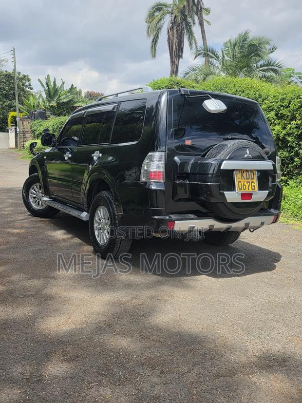 Mitsubishi Pajero 2014 Black