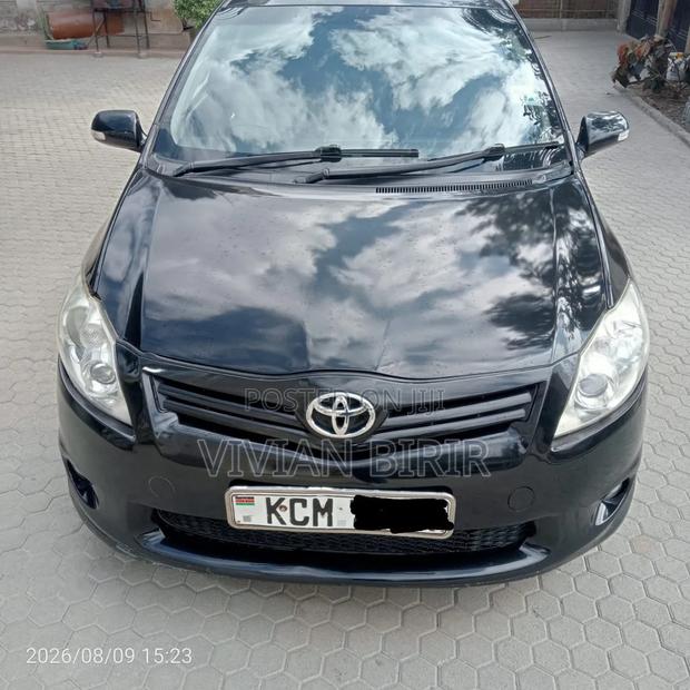Toyota Auris 2010 Black