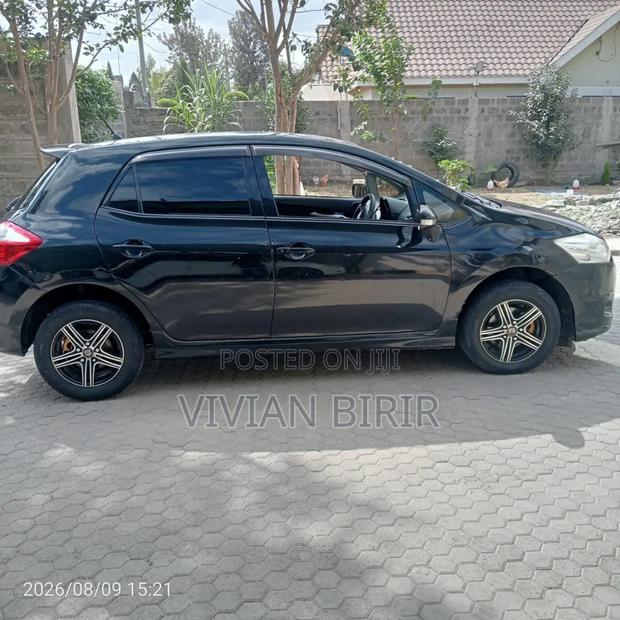 Toyota Auris 2010 Black