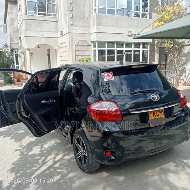 Toyota Auris 2010 Black