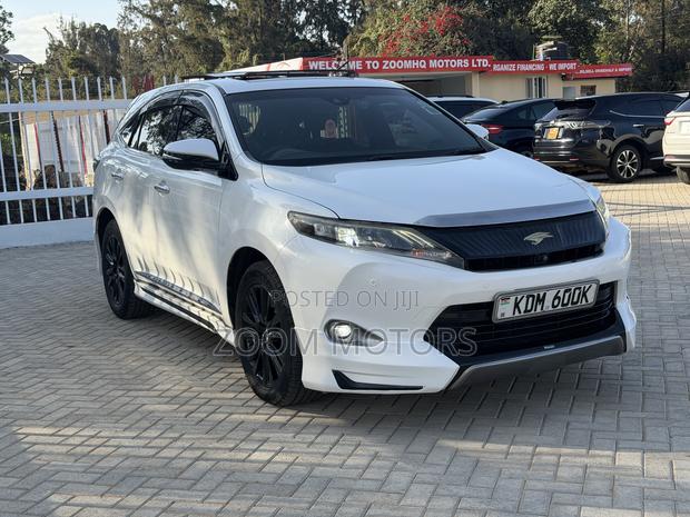 Toyota Harrier 2.0 2016 Pearl