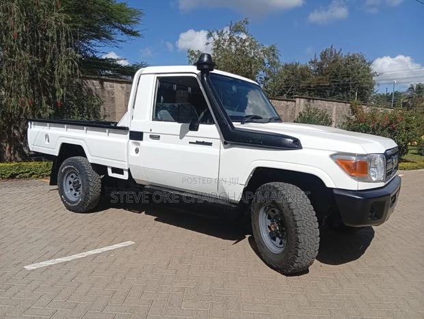 Toyota Land Cruiser 79 Series 2021 Off white
