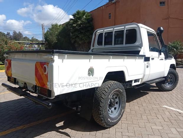 Toyota Land Cruiser 79 Series 2021 Off white