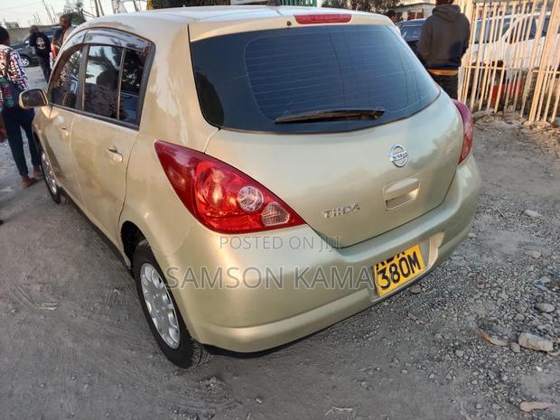 Nissan Tiida 2008 Beige