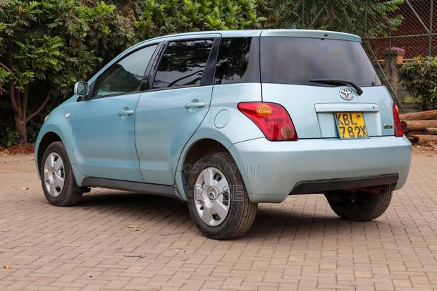 Toyota IST 2003 Blue