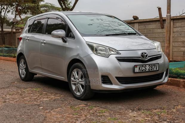 Toyota Ractis 2015 Silver