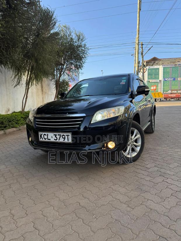 Toyota Vanguard 2011 Black