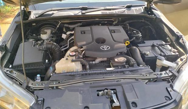 Toyota Hilux 2021 Gray