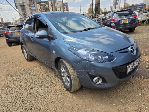 Mazda Demio 2013 Blue