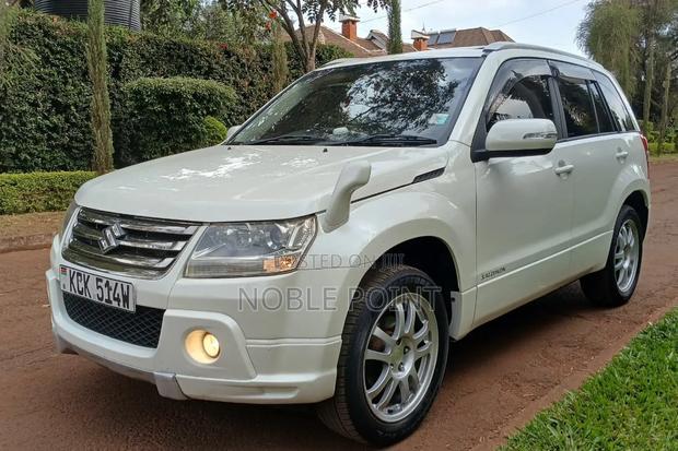 Suzuki Escudo 2009 White