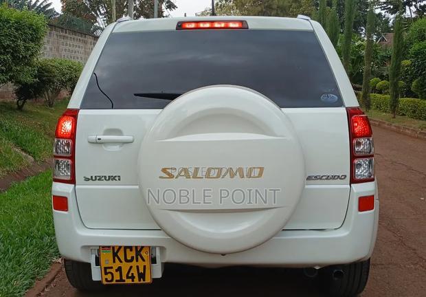 Suzuki Escudo 2009 White