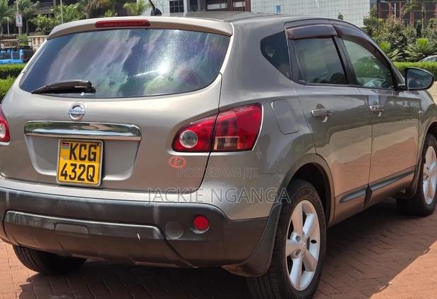 Nissan Dualis 2010 Silver