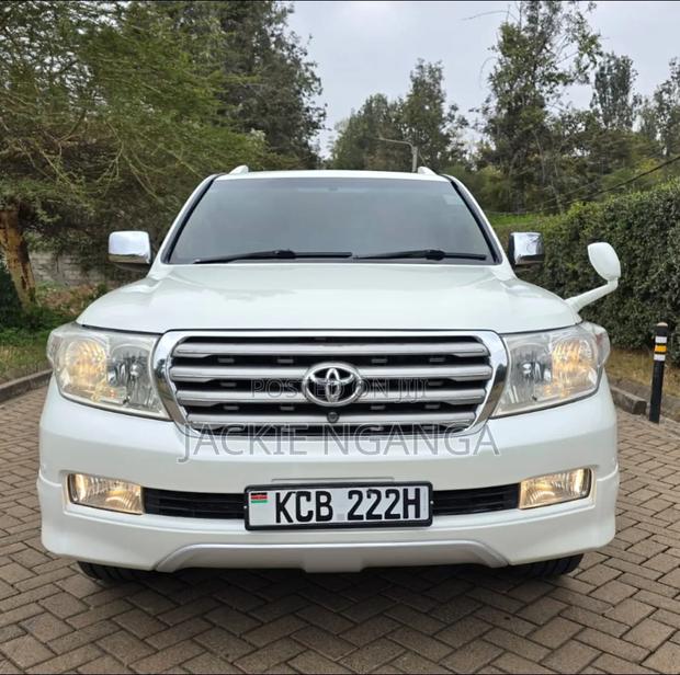 Toyota Land Cruiser 2008 White