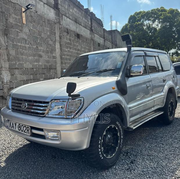 Toyota Land Cruiser Prado 2002 Silver
