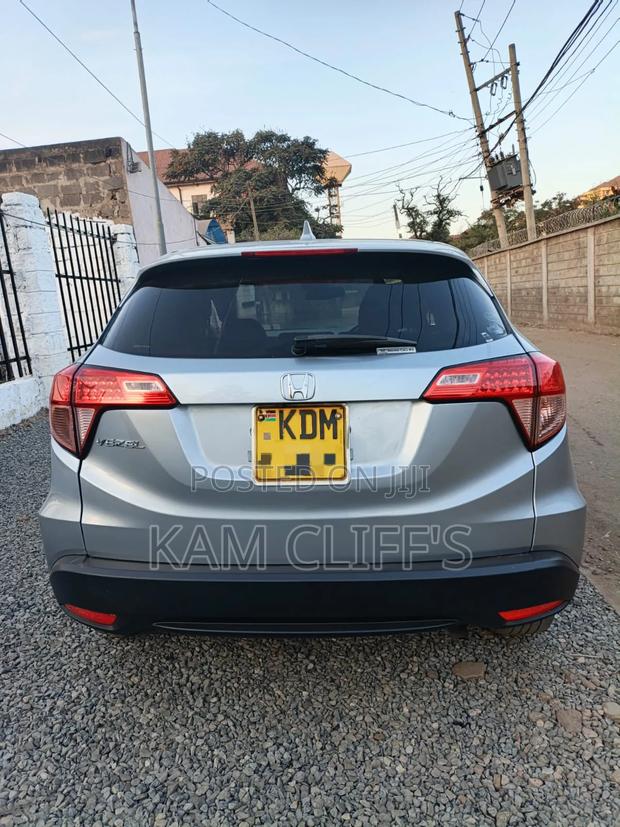 Honda Vezel 2016 Silver