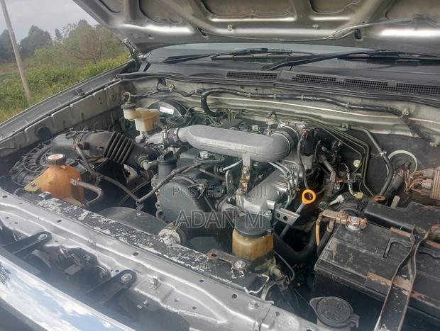 Toyota Hilux 2011 Silver