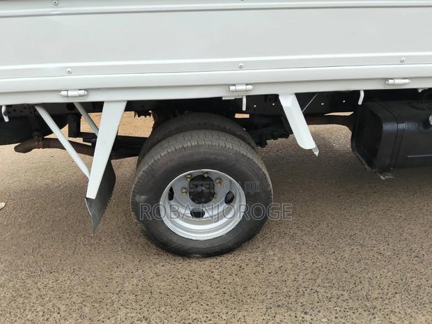 Toyota Dyna 2015 Pearl
