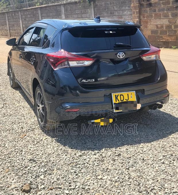 Toyota Auris 2016 Black