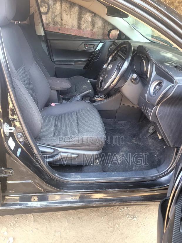 Toyota Auris 2016 Black