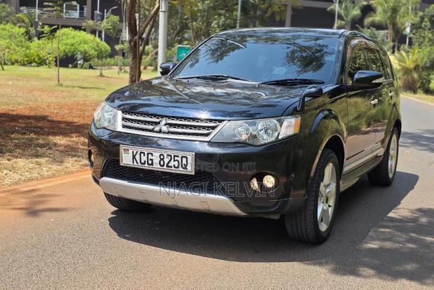 Mitsubishi Outlander 2010 Black
