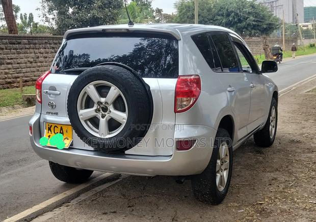 Toyota RAV4 2009 Silver