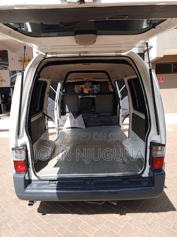 Nissan NP200 2009 Pearl
