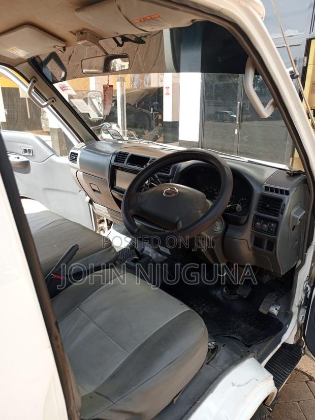 Nissan NP200 2009 Pearl