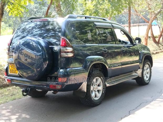 Toyota Land Cruiser Prado 2004 Blue