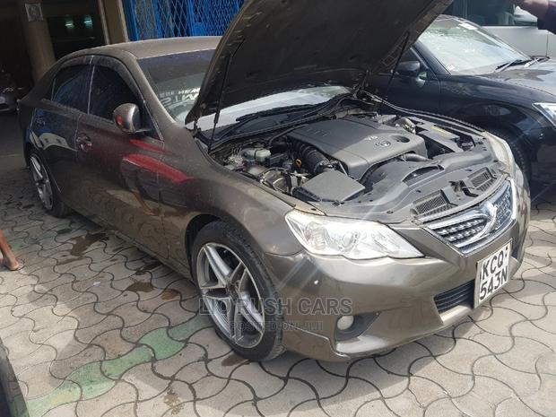 Used 2011 Toyota Mark X Gold - Affordable Luxury Sedan