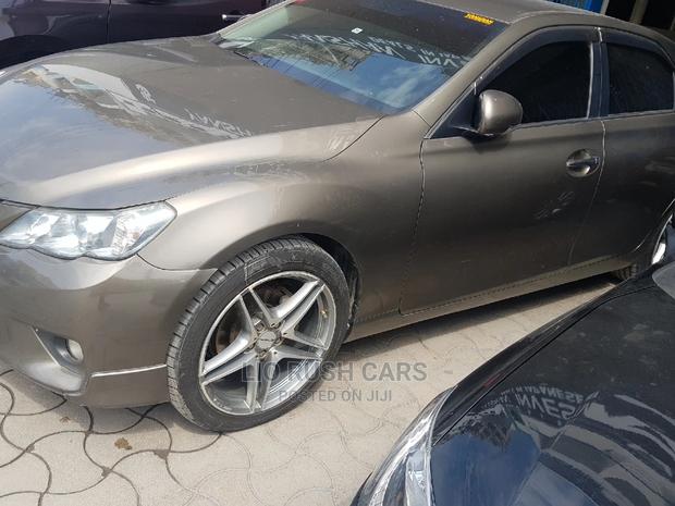 Used 2011 Toyota Mark X Gold - Affordable Luxury Sedan