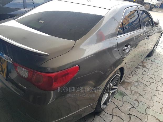 Used 2011 Toyota Mark X Gold - Affordable Luxury Sedan