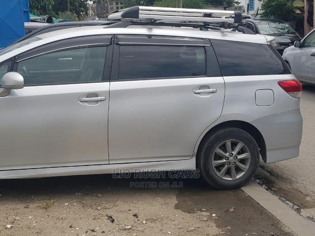 2011 Toyota Wish Silver - Stylish, Affordable, and Reliable