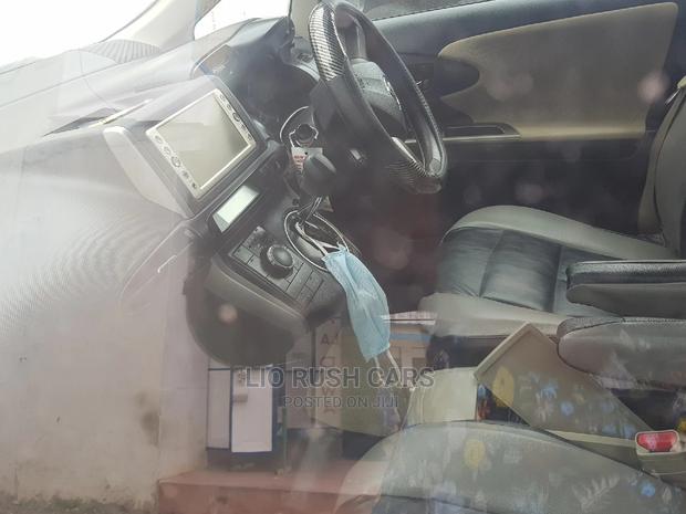 2011 Toyota Wish Silver - Stylish, Affordable, and Reliable