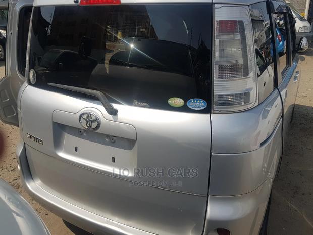 2012 Toyota Sienta Silver for Sale: Perfect for Small Families