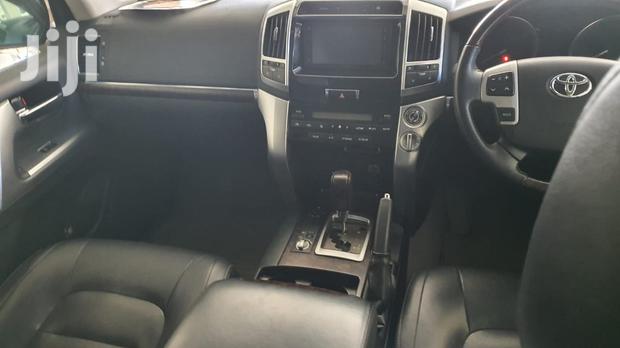 2012 Toyota Land Cruiser Black: High-End SUV for Sale