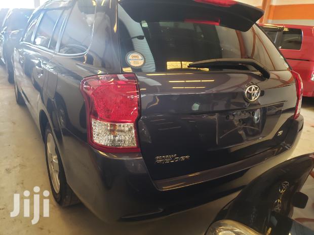 Pre-owned 2015 Toyota Corolla Fielder in Blue