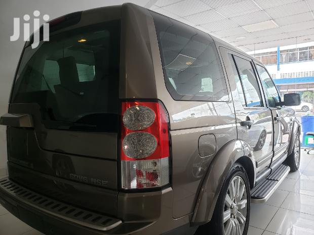 2014 Land Rover Discovery Brown - Pre-owned SUV with Style and Comfort